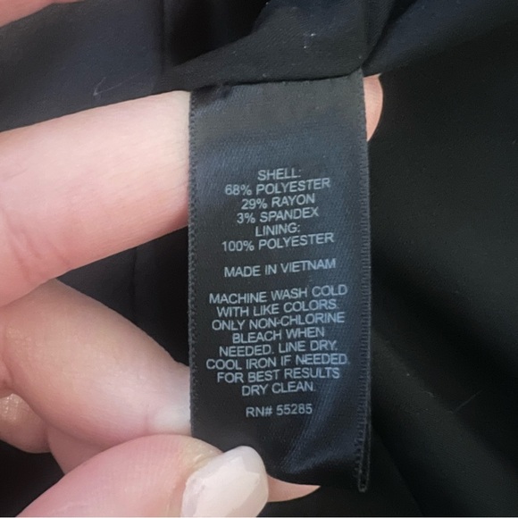 {Express} Women's Black Blazer - Picture 7 of 9